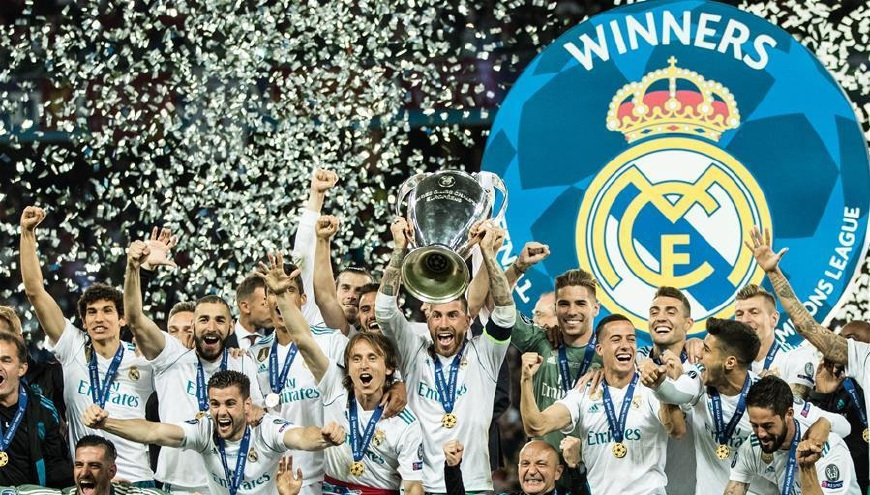 克媒：汉堡进行球衣慈善拍卖，18岁武斯科维奇球衣成标王