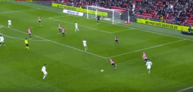 球迷调侃詹姆斯没头发，后者回应：你知道我有，而且多的是